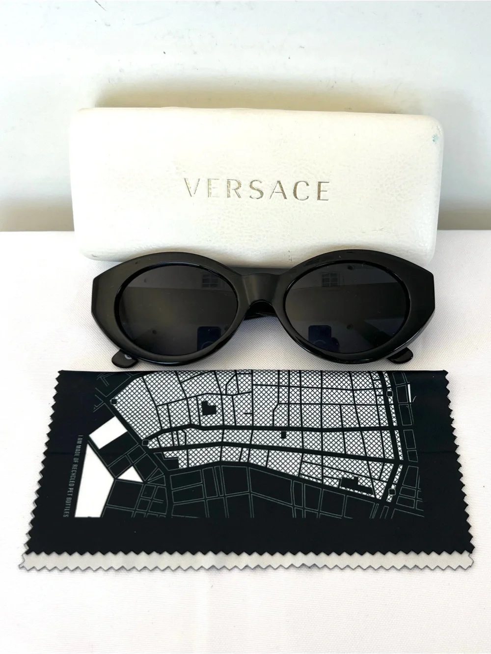 VERSACE MOD 480/A N52 Bold Black Frame Oval Lenses Silver Metal Logo Sunglasses